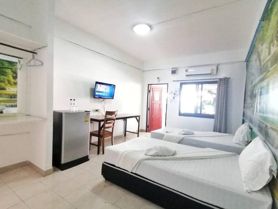 Baan Kaew Ruen Kwan Campground/ 
RV Resort in Pattaya City