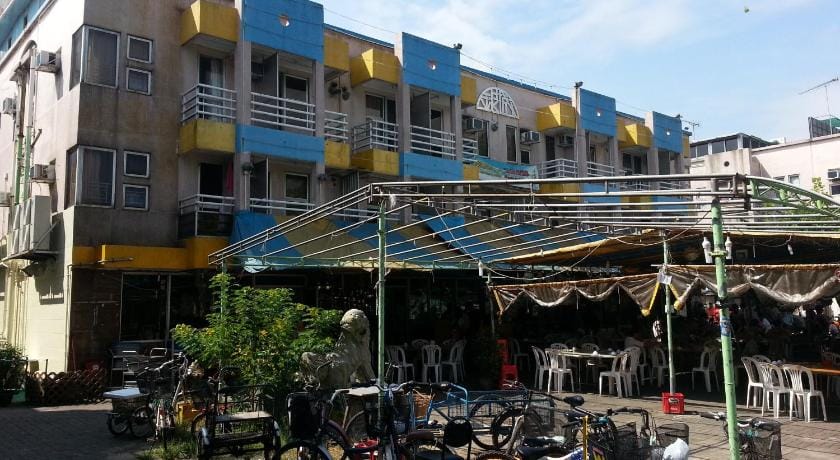 Silverview Resort Holiday Bed and Breakfast in Hong Kong