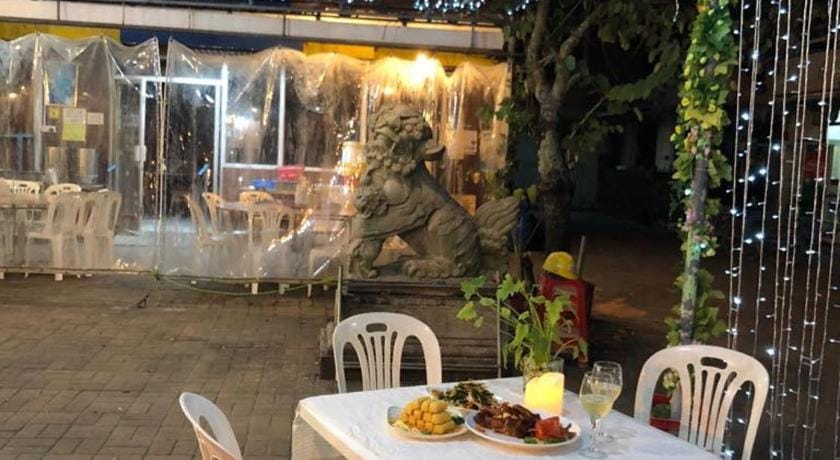 Silverview Resort Holiday Bed and Breakfast in Hong Kong