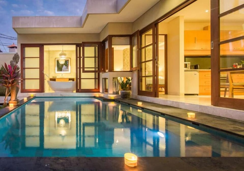 Beautiful Bali Villas - 6 mins walk to the beach Villa in Kuta