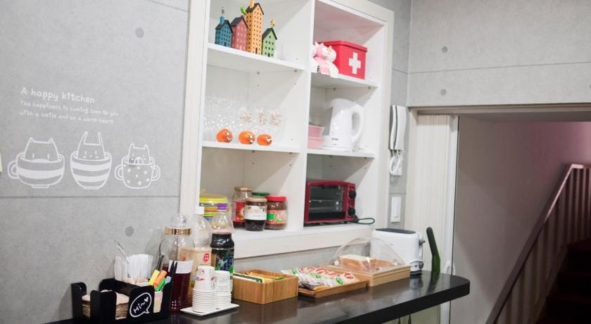 Ari Guesthouse Bed and Breakfast in Seoul