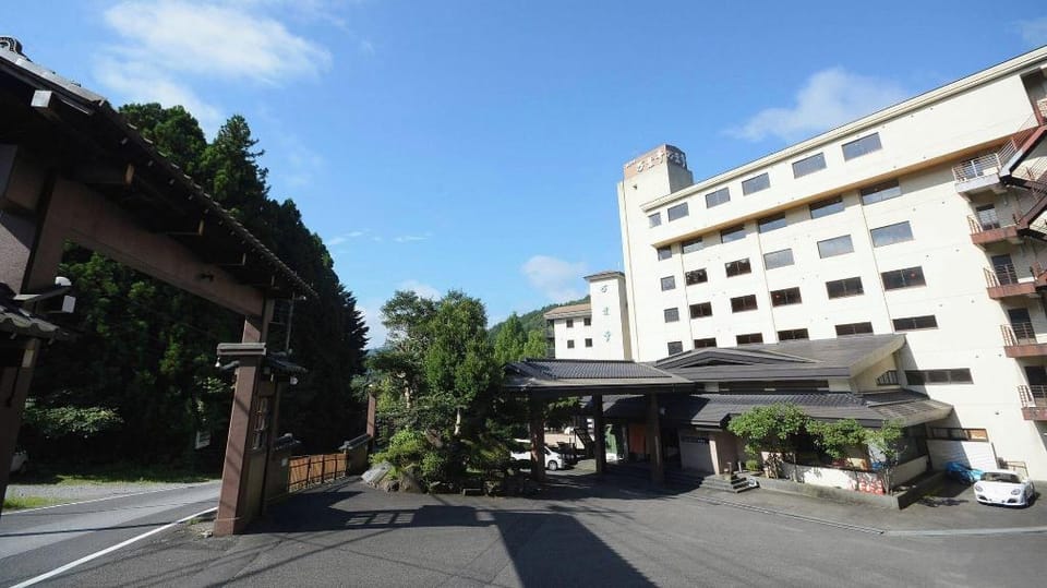 Kinugawa Onsen Hotel Manyotei Ryokan in Japan