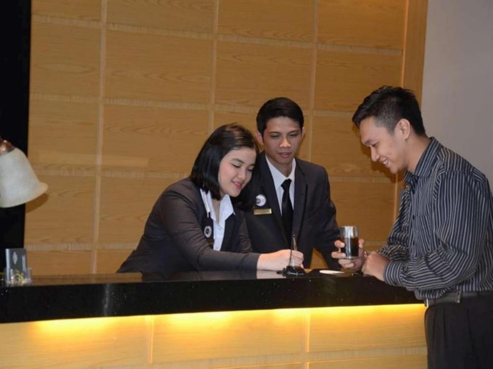 Emilia Hotel By Amazing - Palembang Hotel in Indonesia
