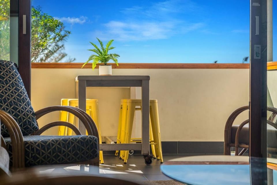 Quiksilver Apartments The Pass - steps from beach Apartment in Byron Bay