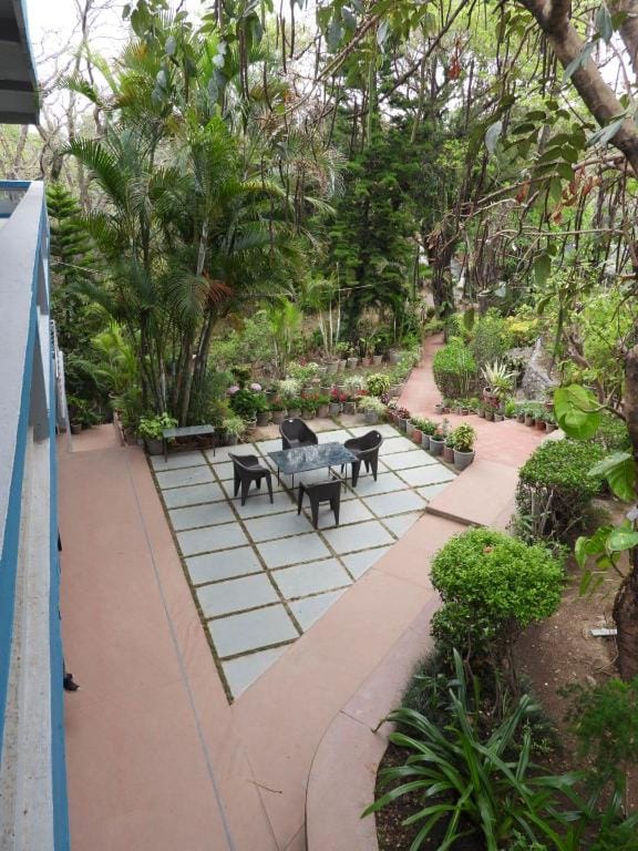 Rising Sun Retreat Bed and Breakfast in Gujarat