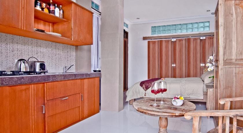 Kuta EcoStay Guest House Bed and Breakfast in Kuta