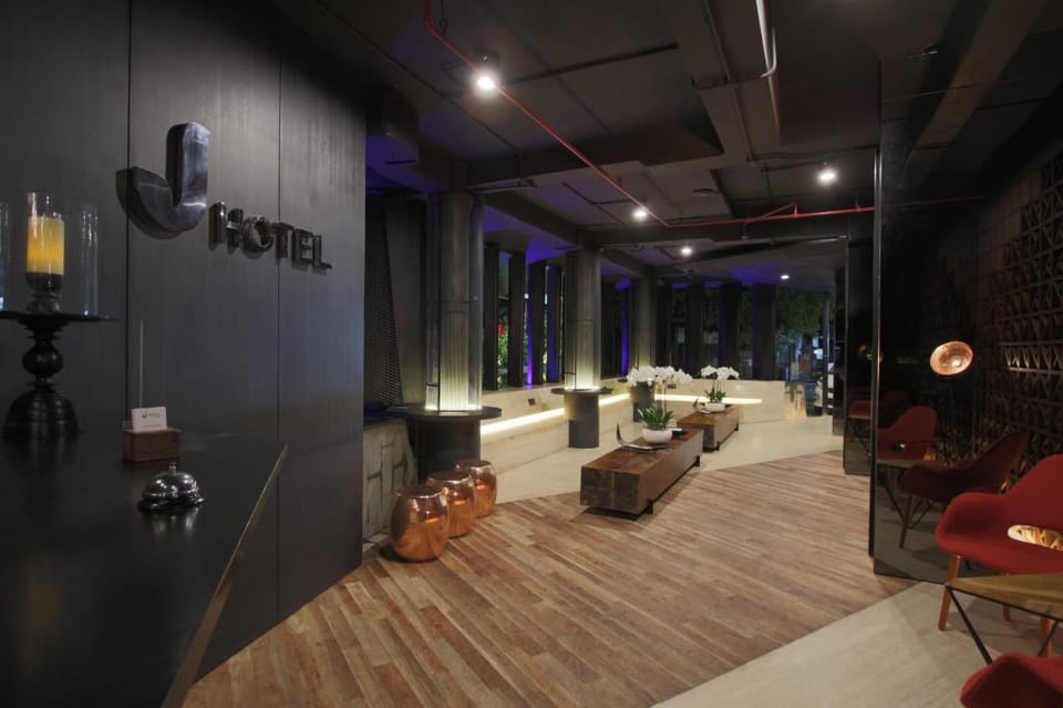 J Hotel Kuta Hotel in Kuta