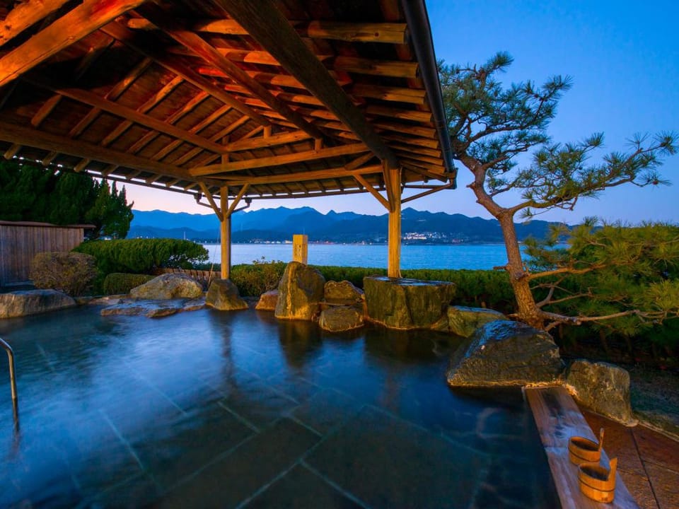 Kamenoi Hotel Nachikatsuura Hotel in Japan