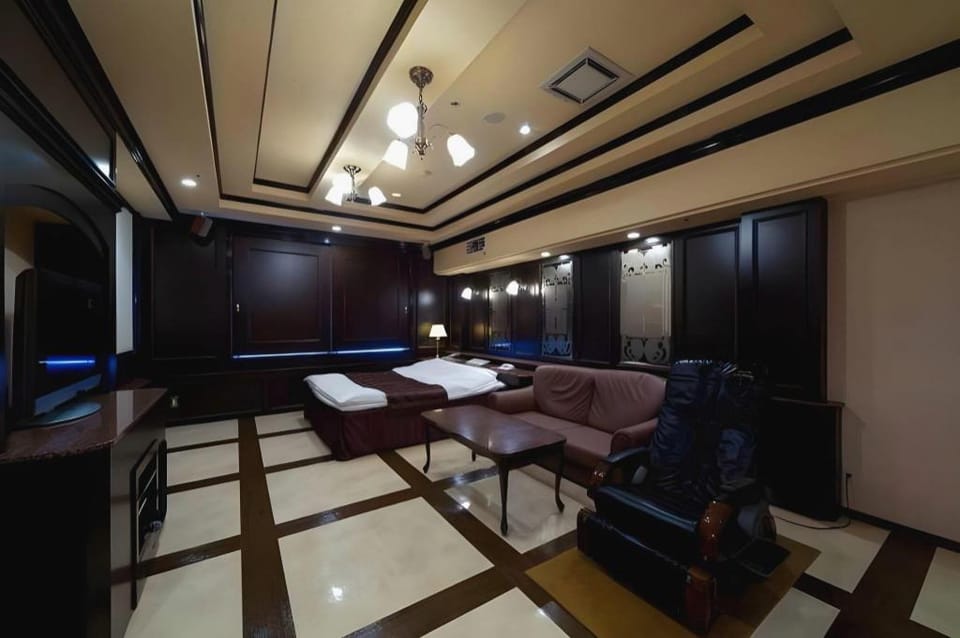 Hotel Fine Garden Toyonaka Osaka International Airport Free Parking - Adult Only Love hotel in Osaka Prefecture