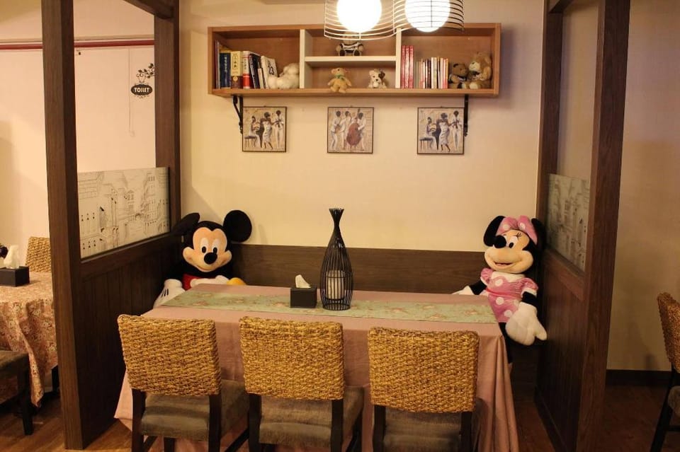 Funstay Inn Guesthouse Bed and Breakfast in Busan