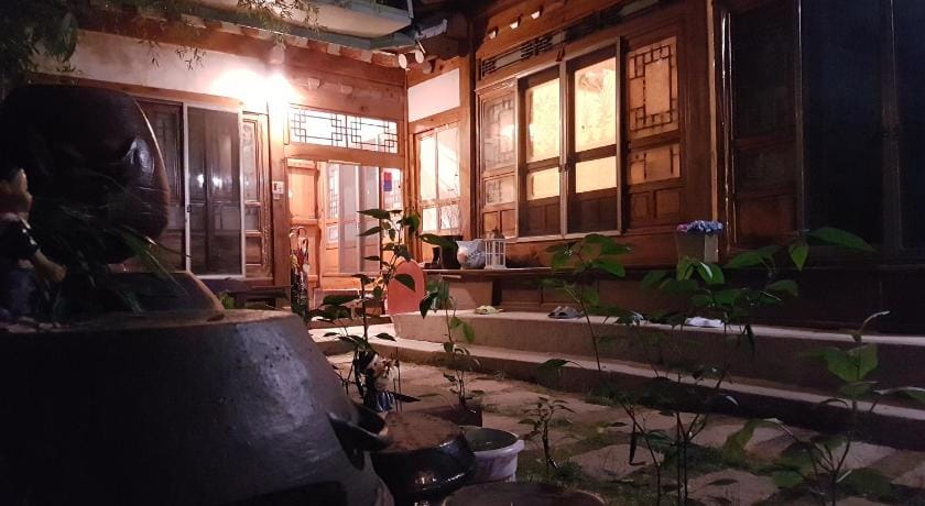 Gongsimga Hanok Guesthouse Bed and Breakfast in Seoul