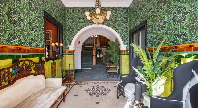 The Victoria & Albert Guesthouse Hotel in Mount Victoria