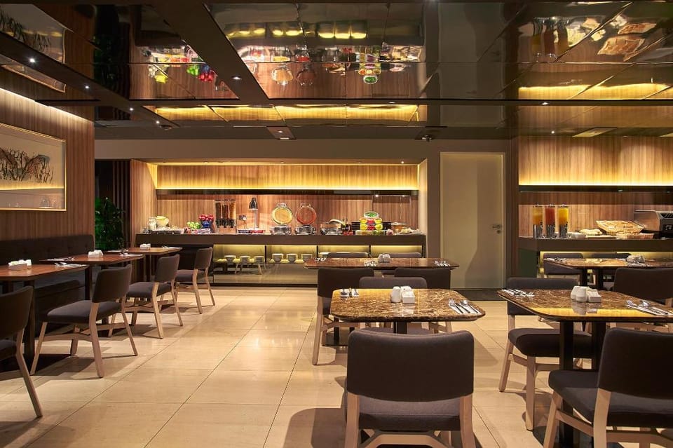 Pan Pacific Serviced Suites Beach Road Apartment hotel in Singapore