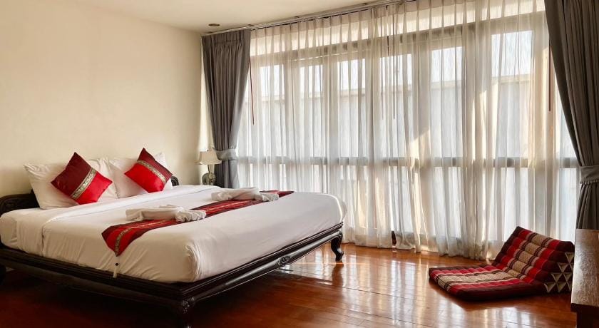 Rustic Guest House Bed and Breakfast in Chiang Mai