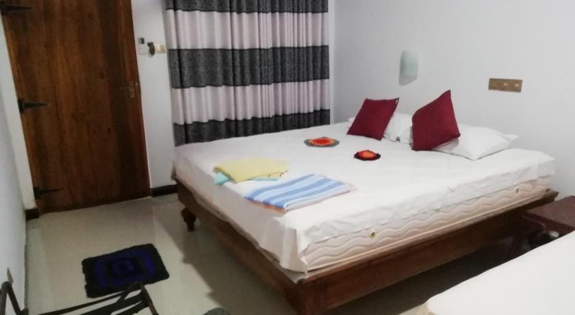 Lak Nilla Guest House Bed and Breakfast in Central Province
