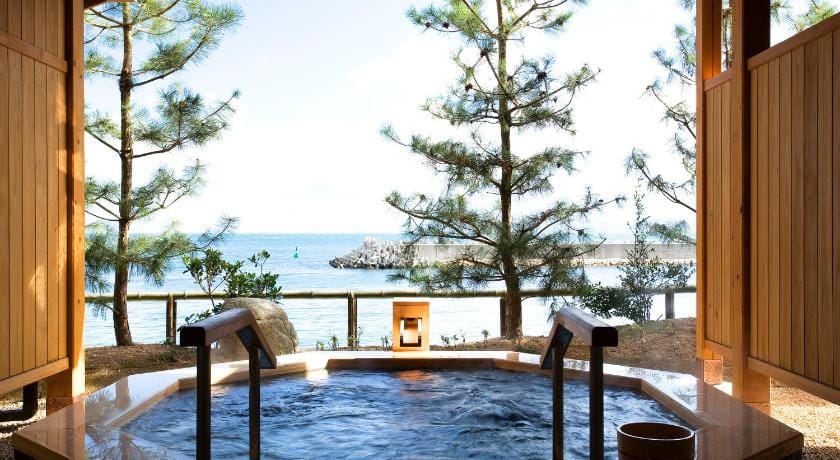 Hotel New Awaji - Sumoto Onsen Ryokan in Hyogo Prefecture