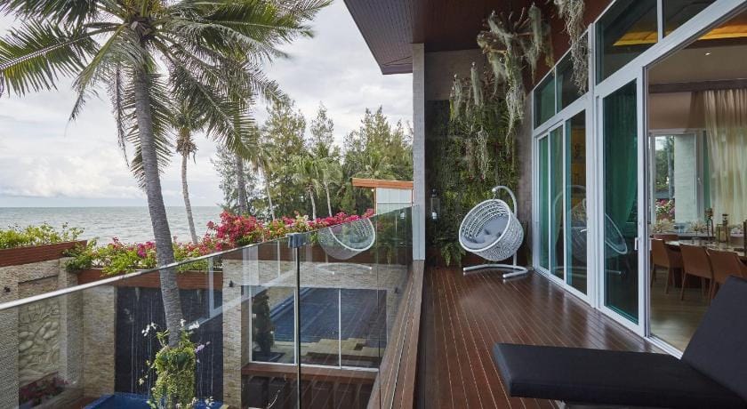 Dhevan Dara Beach Villa - Kui Buri Resort in Prachuap Khiri Khan, Thailand