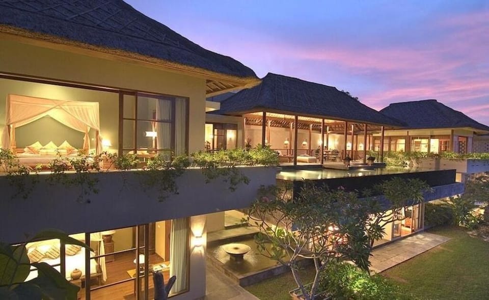 The Longhouse Jimbaran Bali Bed and Breakfast in Kuta Selatan
