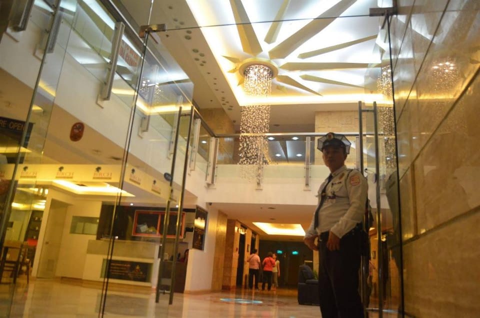 Jmm Grand Suites Apartment hotel in Manila City