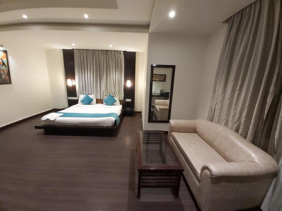Hotel Anand Castle Hotel in Uttarakhand