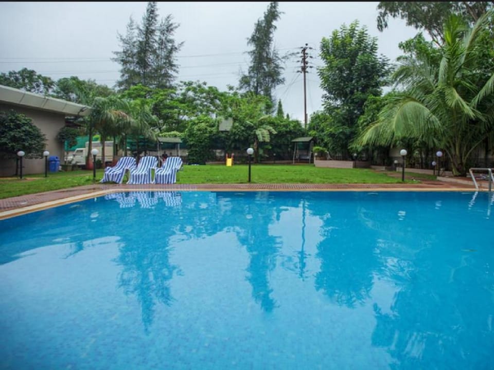 Sterling Lonavala Hotel in Lonavla