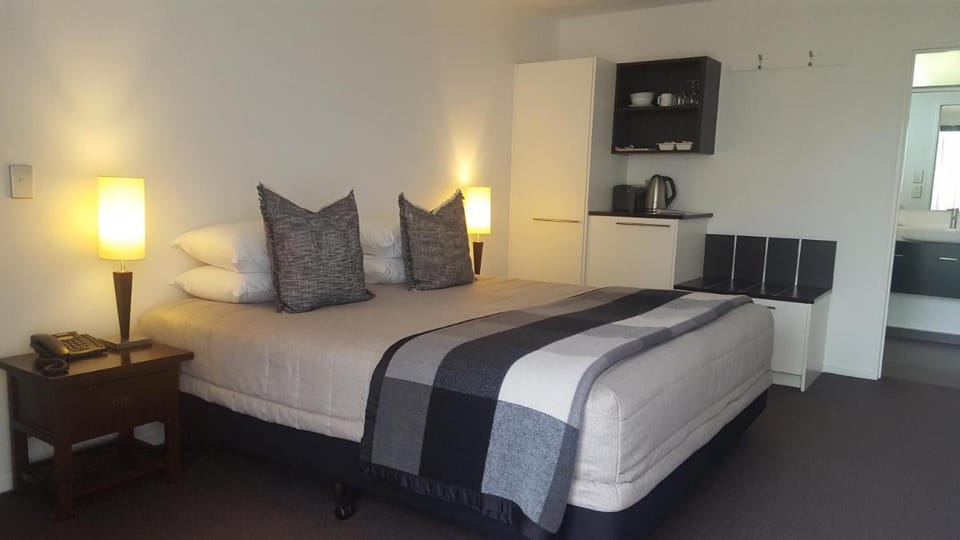 Ski Time Hotel in Canterbury