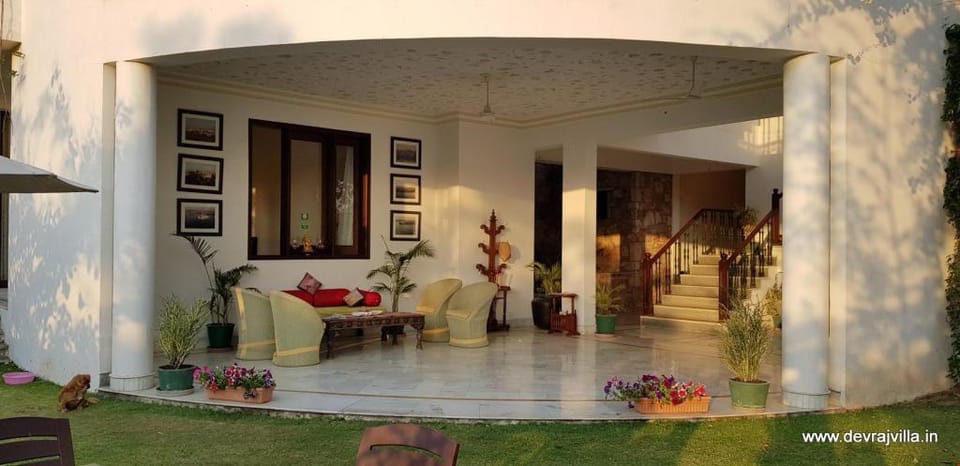 Devraj Villa - Luxury Pool Villa Udaipur Hotel in Udaipur