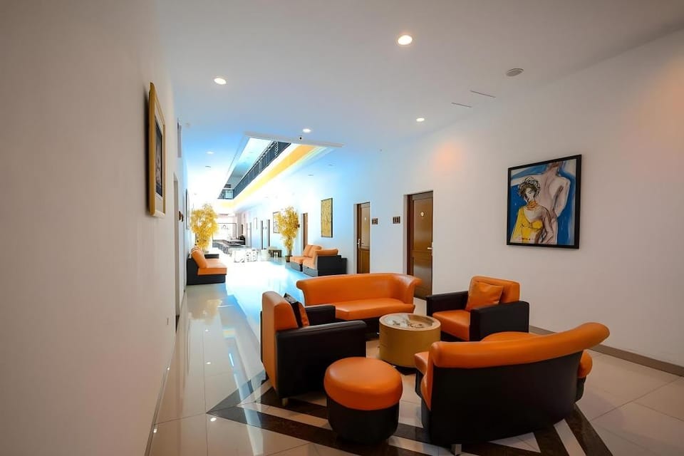 Alqueby Hotel near Kiara Artha Park & Trans Studio Mall Mitra RedDoorz Hotel in Bandung