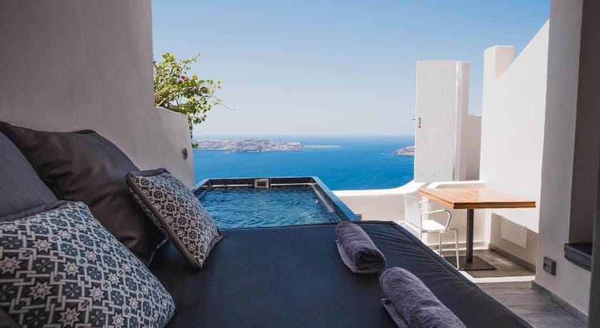 Galaxy Suites & Spa Hotel in Imerovigli