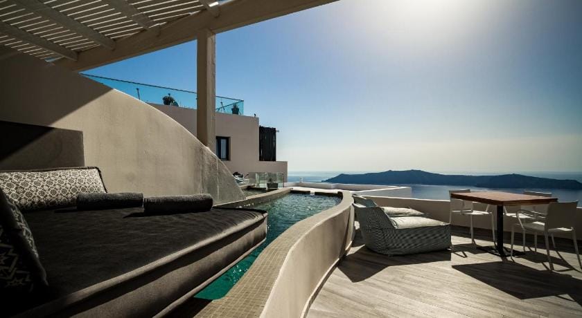 Galaxy Suites & Spa Hotel in Imerovigli