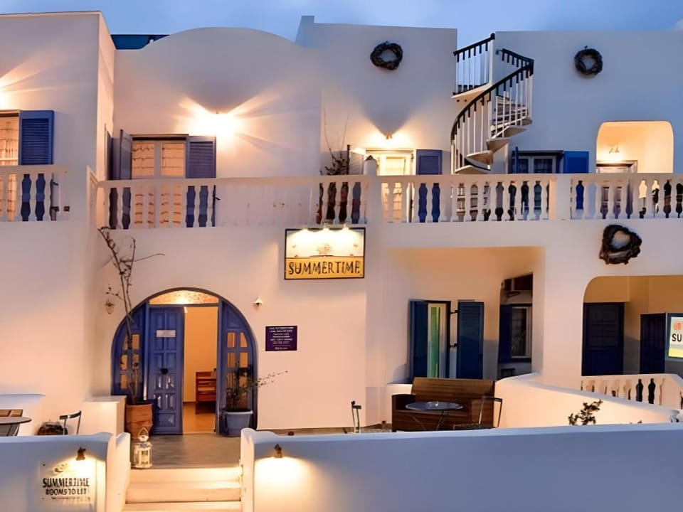Summer Time Hotel Apartment in Thera