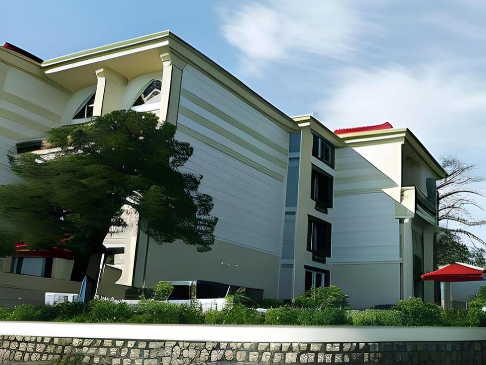 Royal Orchid Fort Resort Mussoorie Resort in Uttarakhand