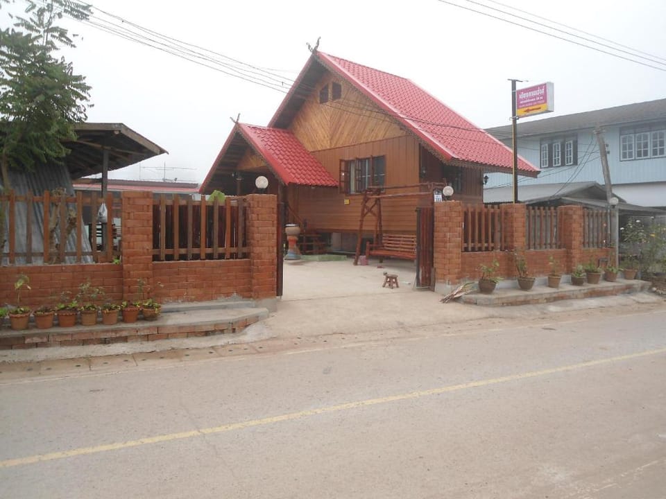 Panisa Guesthouse Hotel in Vientiane Province, Laos