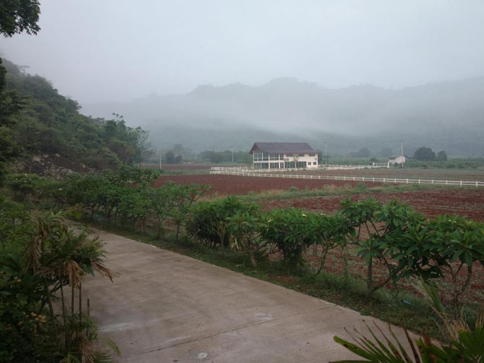 Baan Nub Dao Resort in Laos