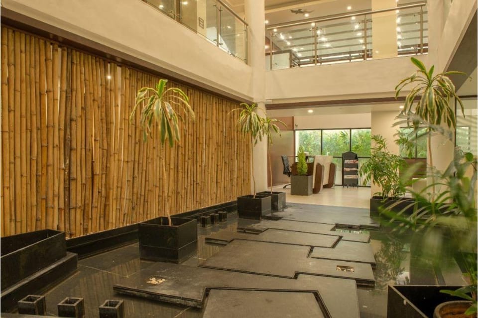 Monarch Montvert Hotel in Pune