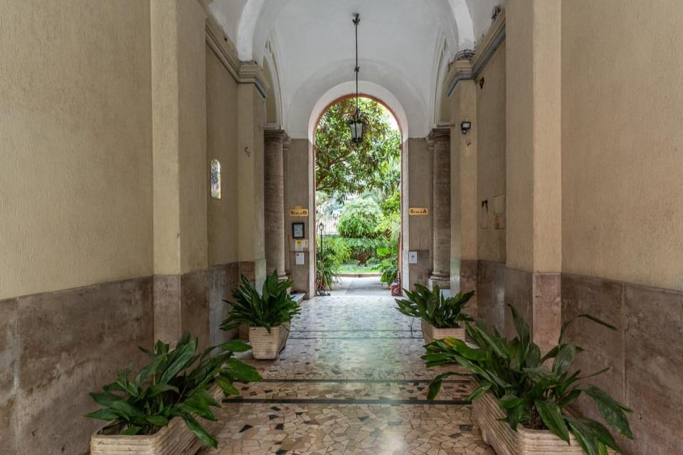 Biancagiulia Guest House Hotel in Rome