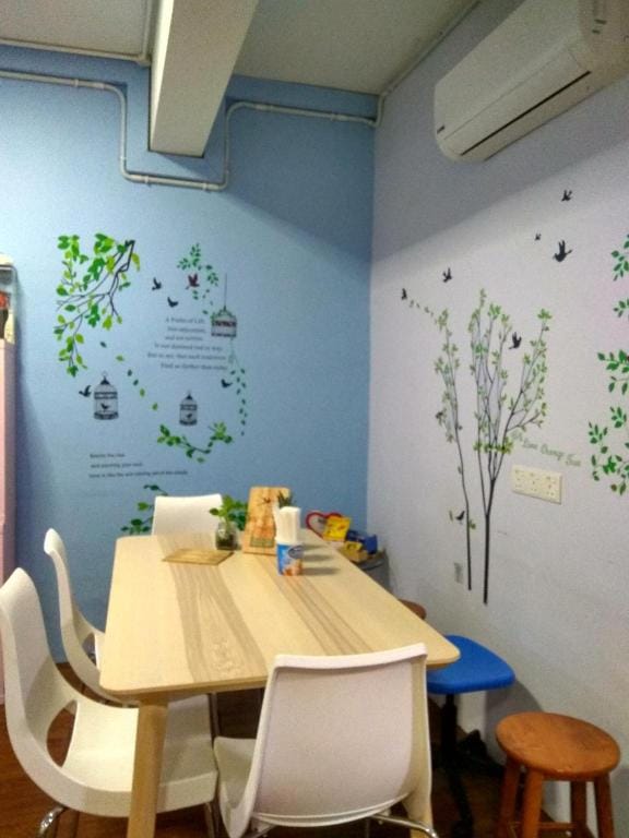 Moon Eleven Hostel Airport Transit - KLIA Hostel in Selangor, Malaysia