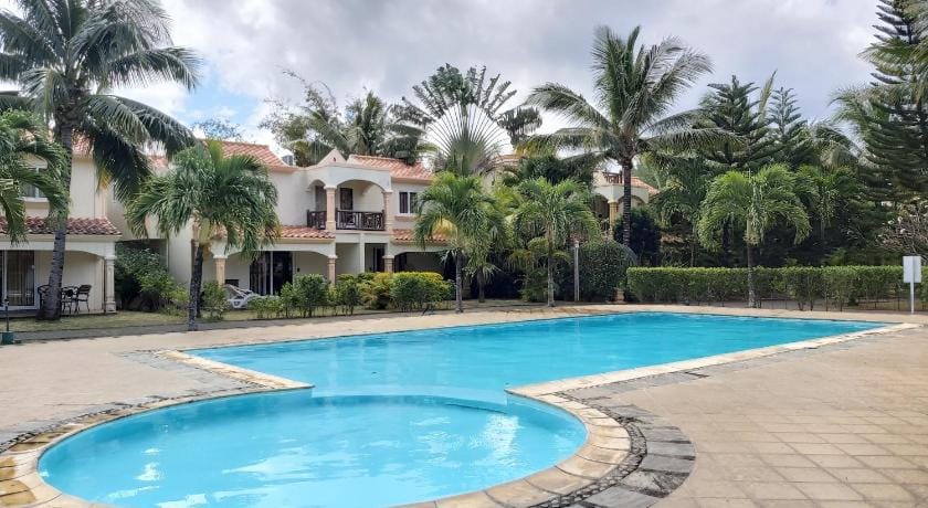 La Residence Les Badamiers Apartment in Flacq District, Mauritius