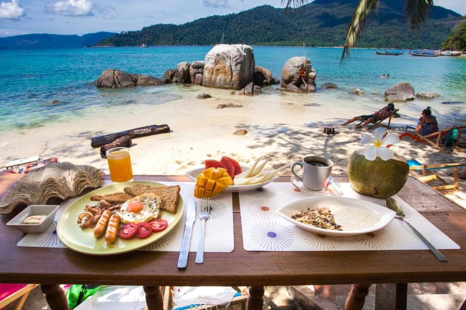 Bayview Sunset Resort Bed and Breakfast in Thailand