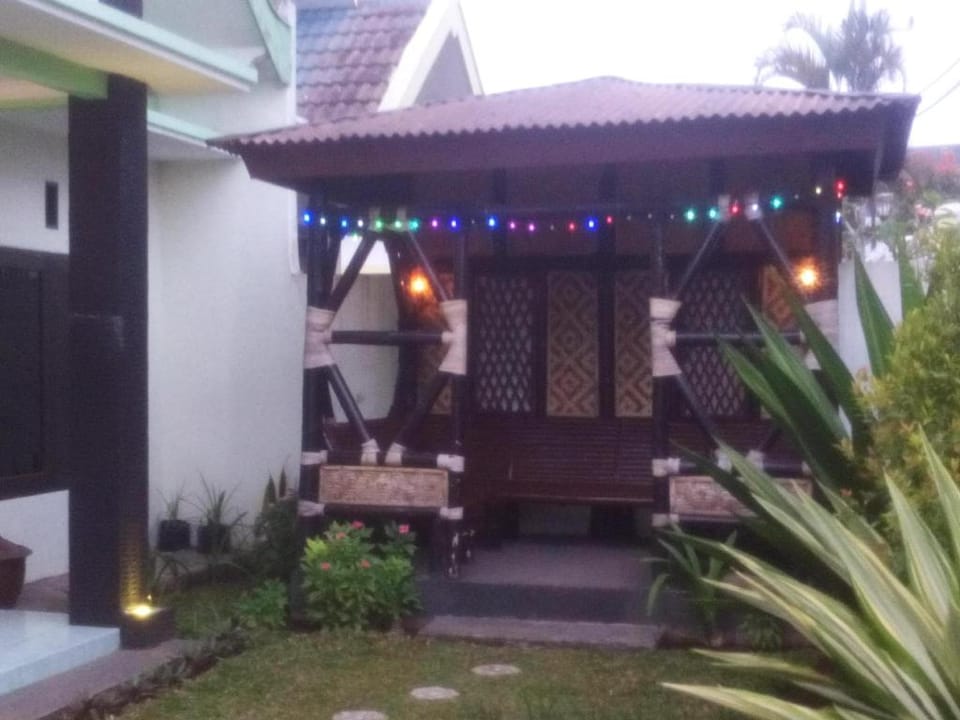 Villa Keluarga "Pondok Daun" Hotel in Batu