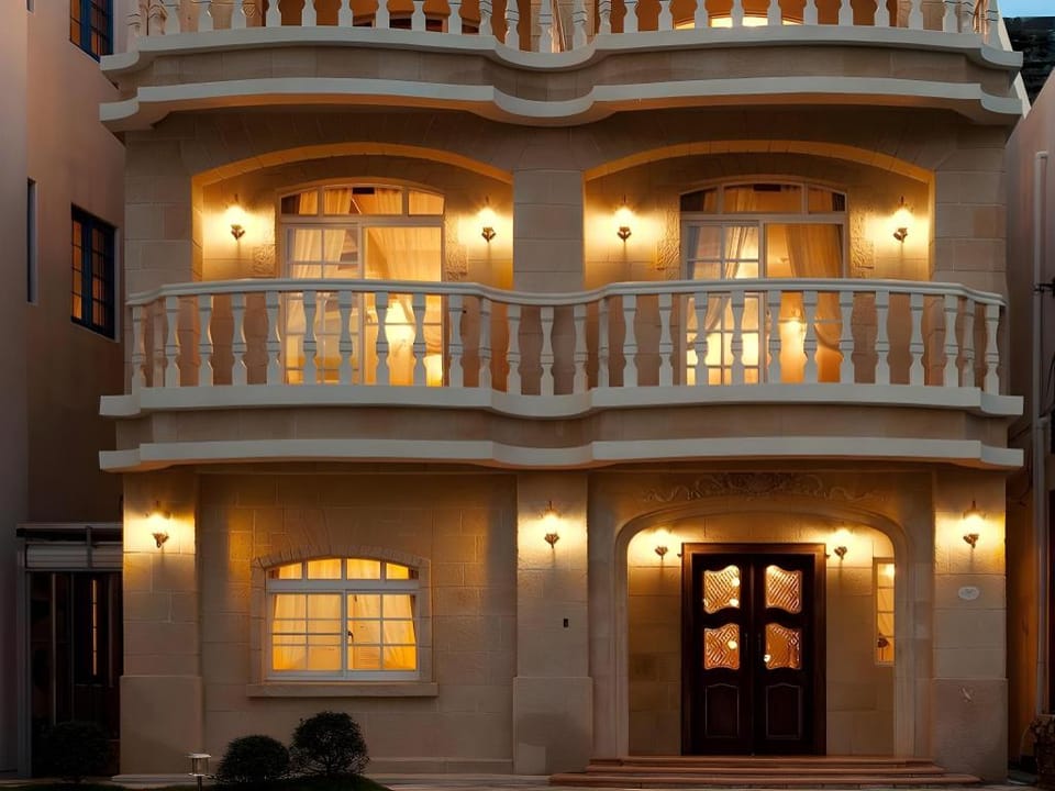 Brittany Hotel Bed and Breakfast in Hengchun Township