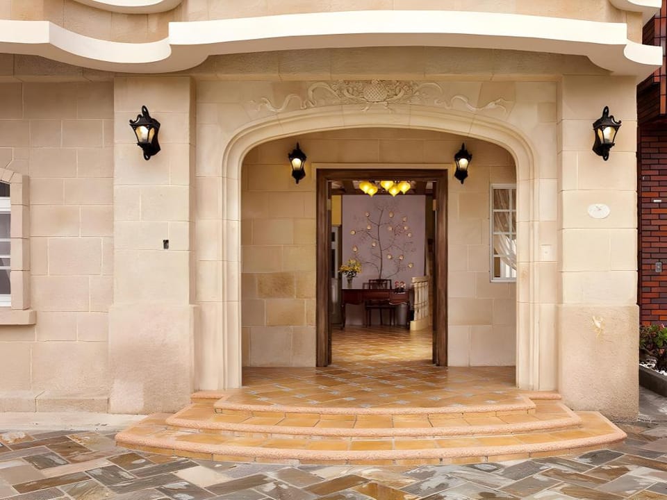 Brittany Hotel Bed and Breakfast in Hengchun Township