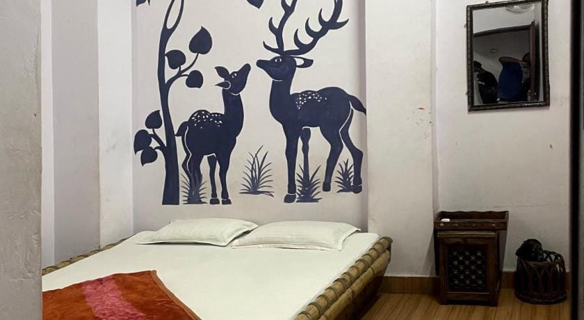 Shri Guest House and Roof Top Resturant Hotel in Varanasi