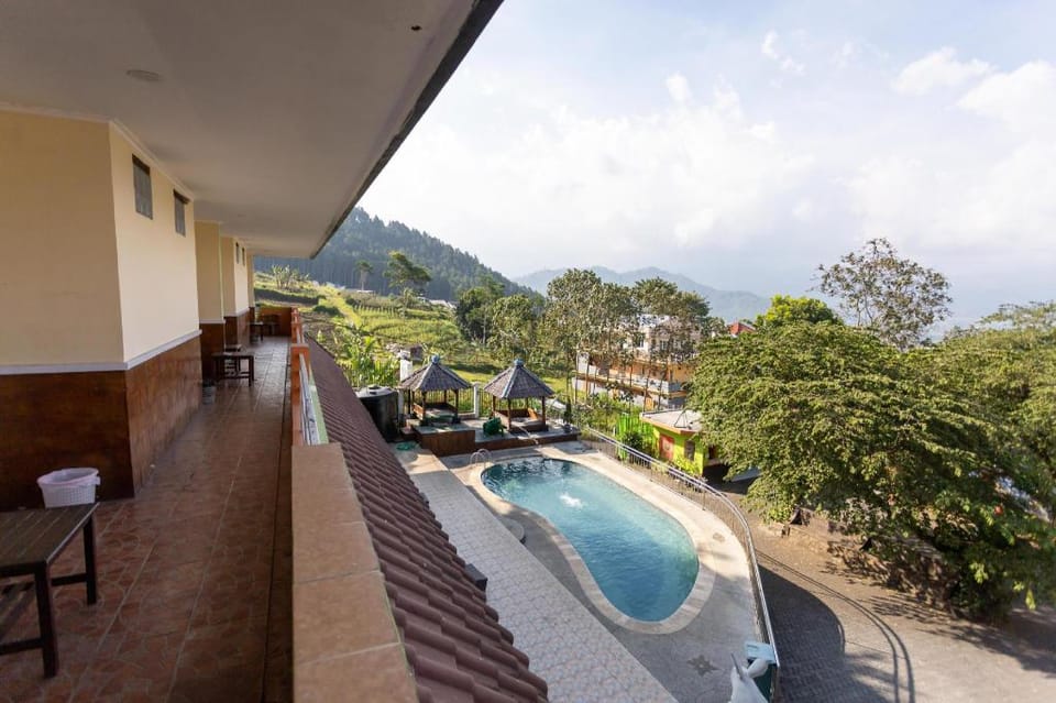 Villa Panderman Indah Bed and Breakfast in Batu
