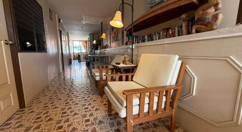 Chomhaad Guesthouse Bed and Breakfast in Hua Hin District
