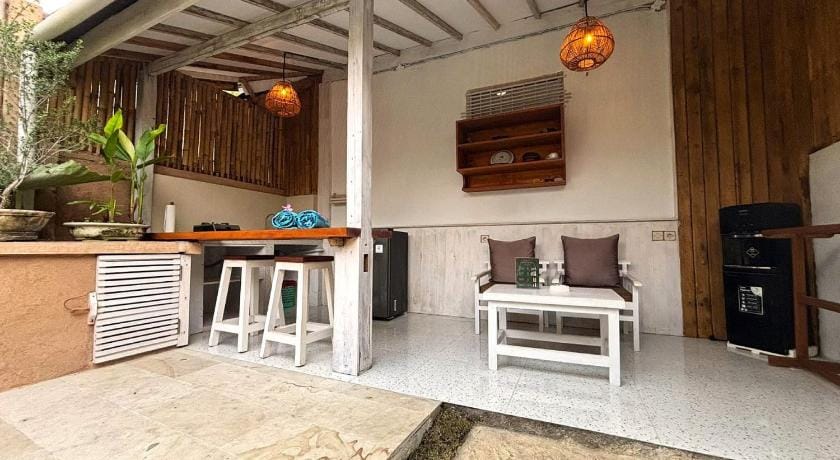 D'Gilian Bungalow Bed and Breakfast in Pemenang