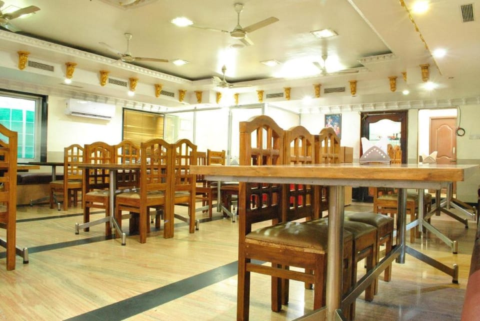 Sri Annapoorna Tower Hotel in Madurai