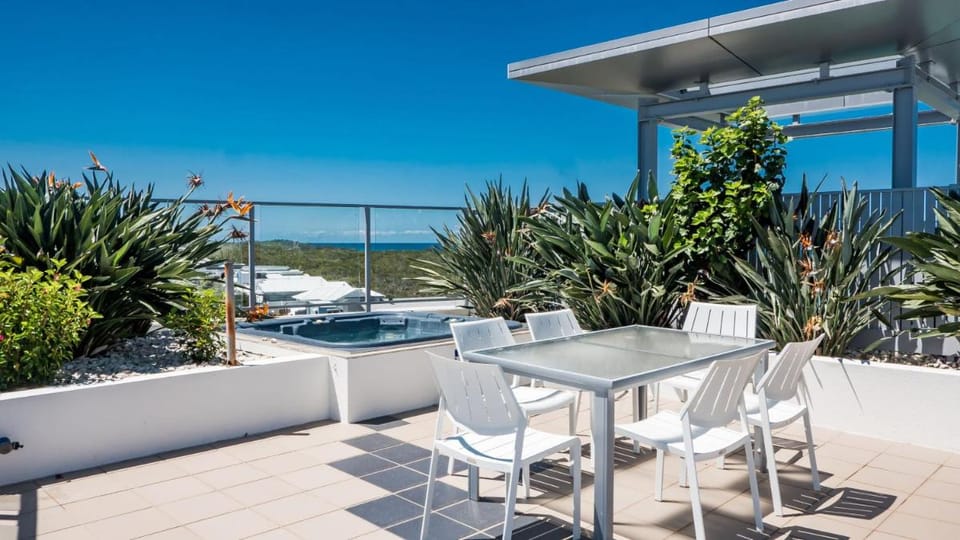White Shells Luxury Apartments Marcoola Apartment hotel in Marcoola