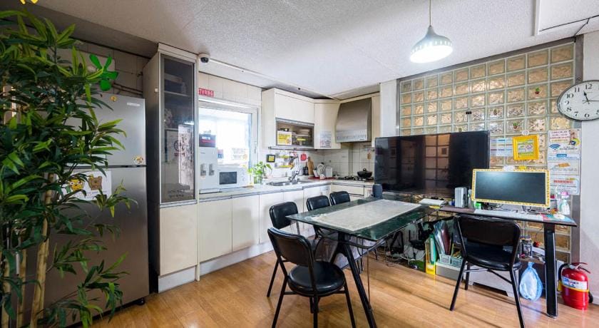 Mamas and Papas Hongdae Guesthouse Bed and Breakfast in Seoul