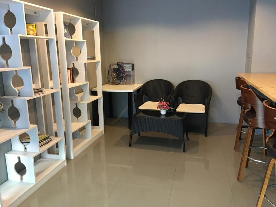 Chalong Sea Breeze Bed and Breakfast in Chalong